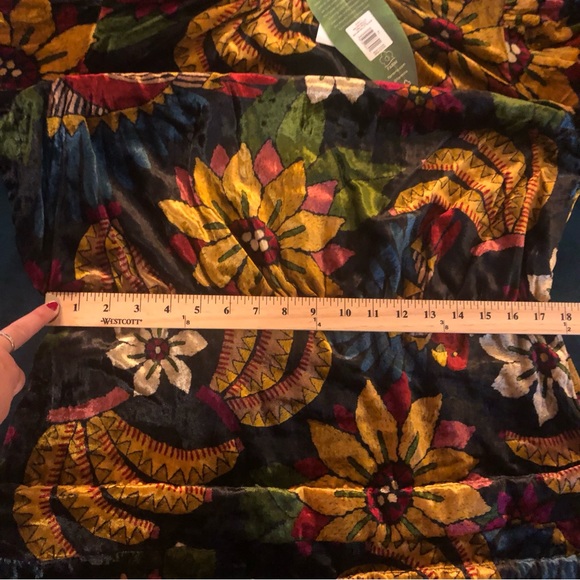 NWT $295 FARM RIO Macaw Floral Long Sleeve Velvet Dress in size M and XL! - Picture 7 of 9